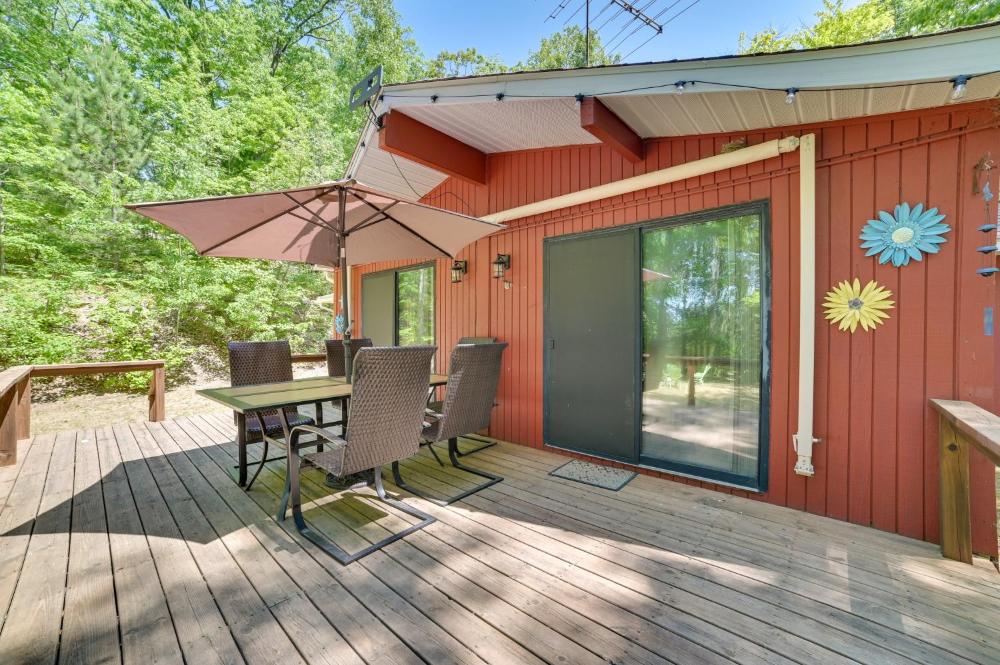 Rose City Cabin with Fire Pit and Lake Access